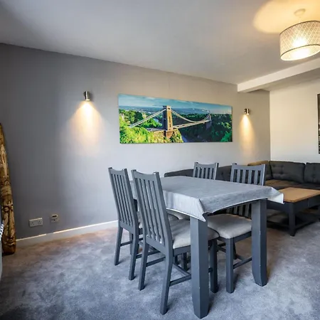 Hanham Rd Location Long Sleeps 9 By Shortstayuk * Bristol