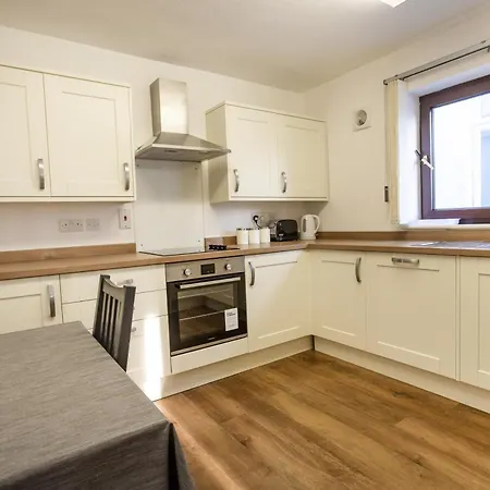 Hanham Rd Location Long Sleeps 9 By Shortstayuk Apartment *