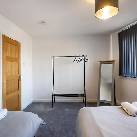 شقة Hanham Rd Location Long Sleeps 9 By Shortstayuk *