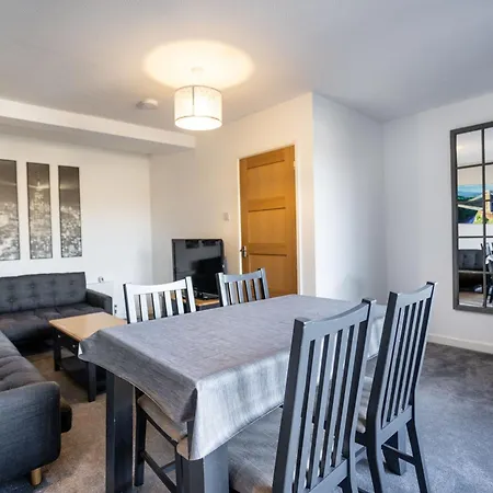 Hanham Rd Location Long Sleeps 9 By Shortstayuk Appartement